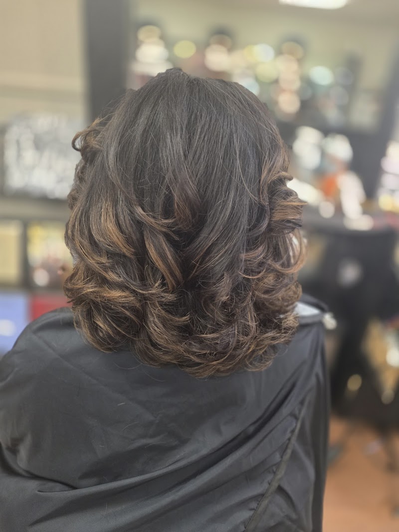 Stanford Hair photo 3