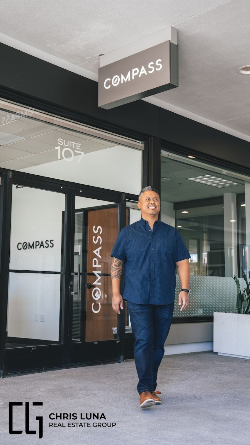 Chris Luna - COMPASS REALTOR® DRE #01833730 photo 3