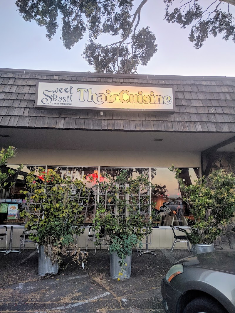 Sweet Basil Thai Cuisine photo 4