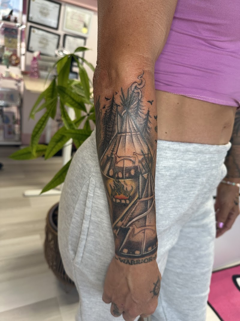Pinky Inky Tattoo photo 3
