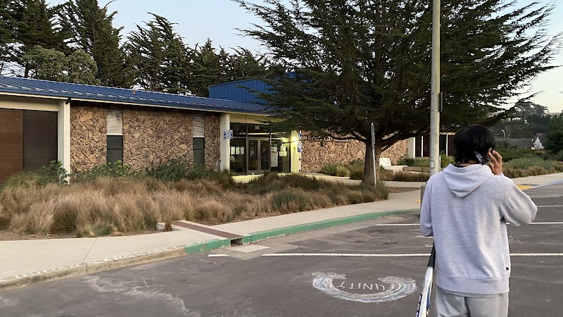 Serramonte Main Branch - Daly City Public Library photo 5