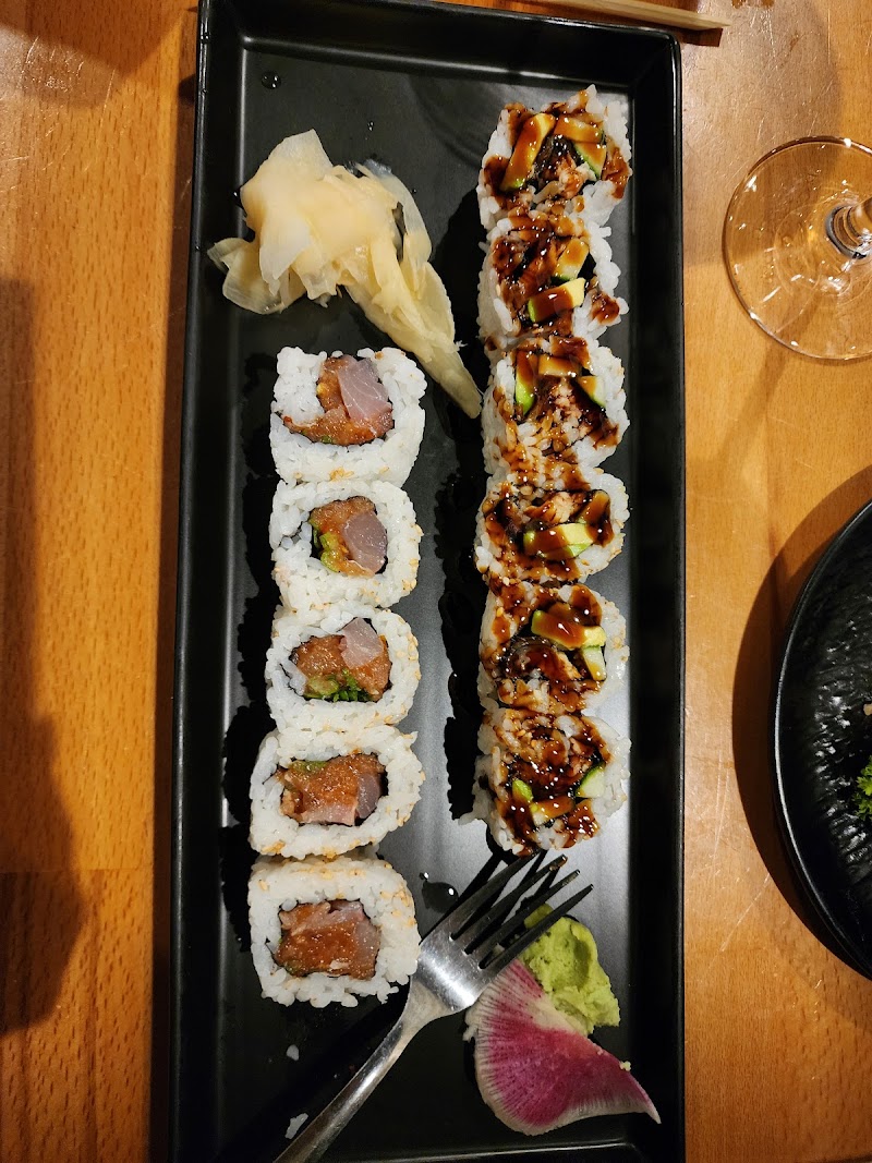 Sage Sushi Lounge photo 3