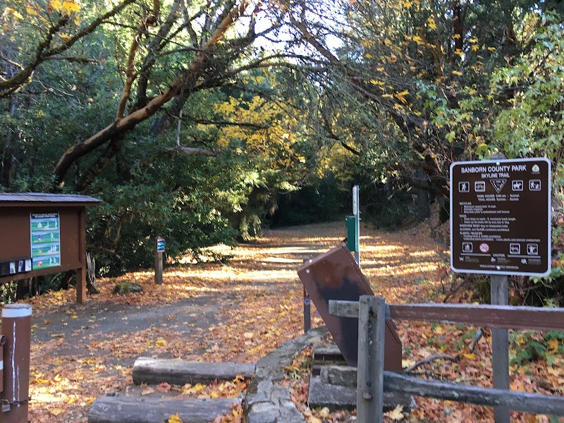 Photo of Parking Summit Rock