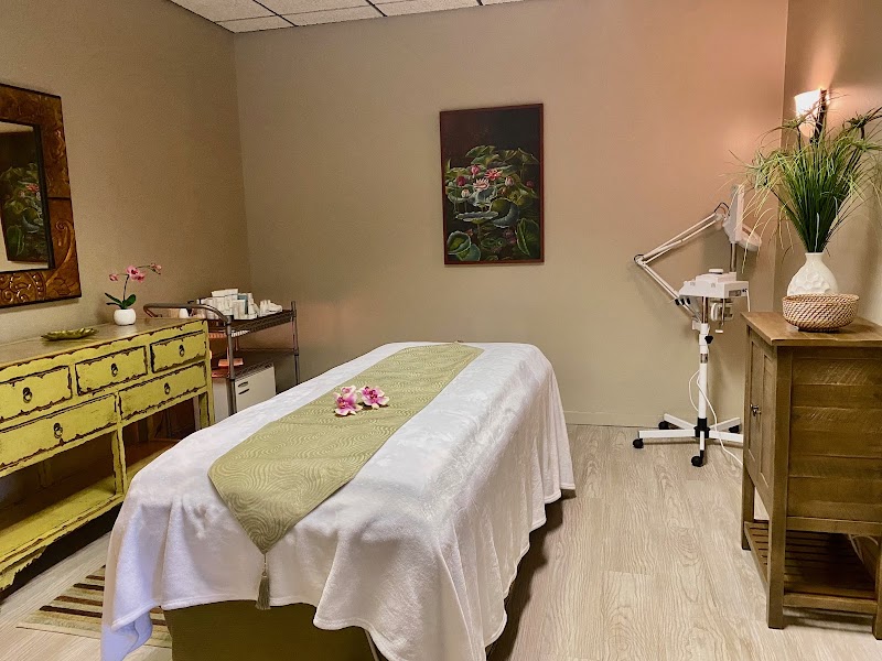 Floating Lotus Therapeutic Spa and Health Center photo 3