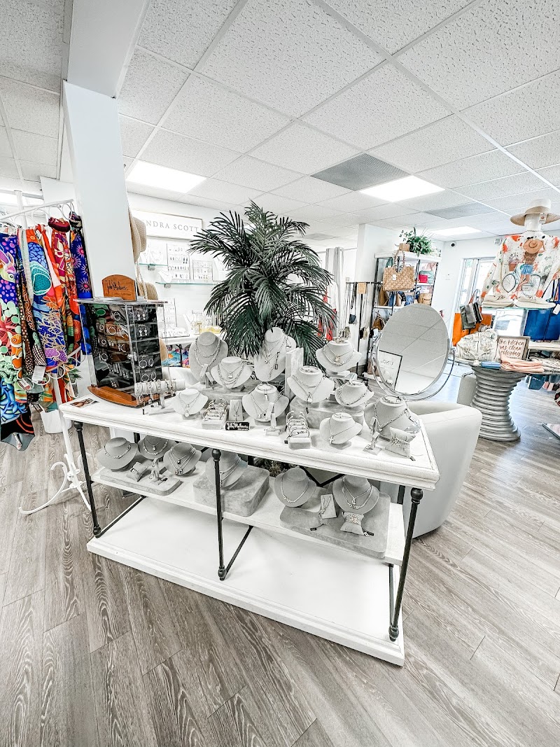 Bronze Lady Boutique photo 5