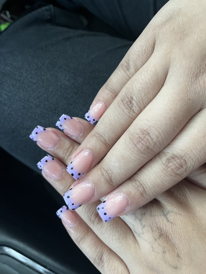 Artist Nails & Spa LLC