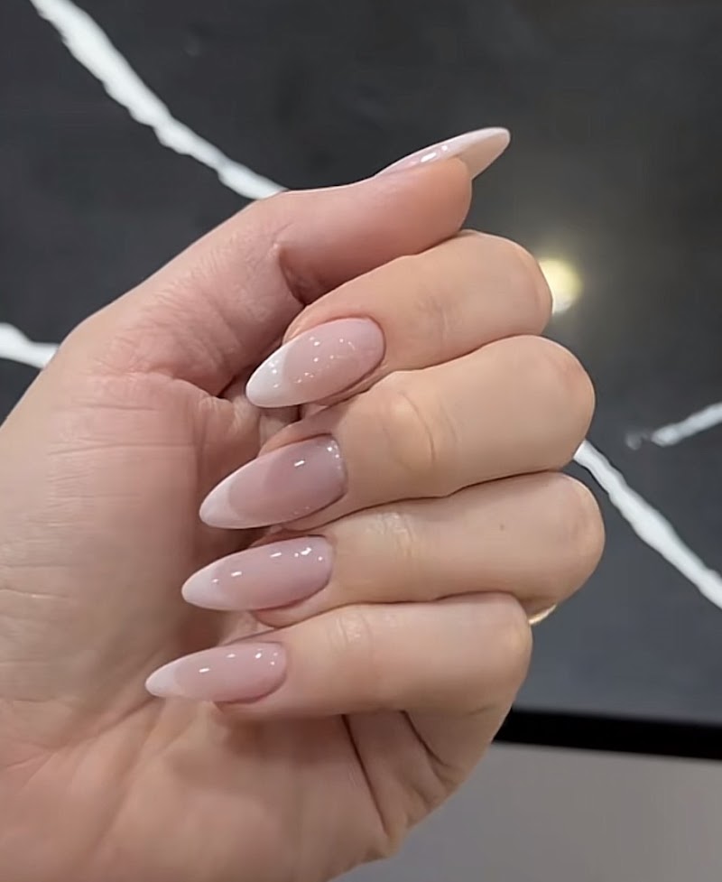 Artist Nails & Spa LLC photo 2