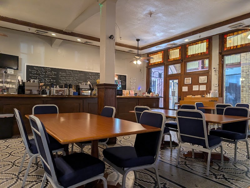 Lake Wales Latte Lounge Coffee and Bookshop photo 4