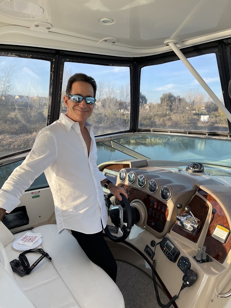 Photo of Coldwell Banker Brokers of the Valley: Avi Strugo