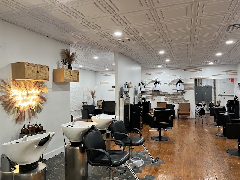 Photo of Salon on the Park