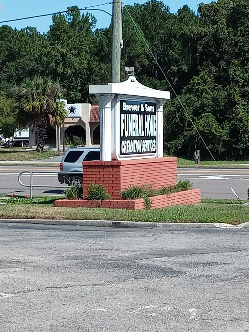 Brewer & Sons Funeral Homes - Brooksville Chapel photo 4