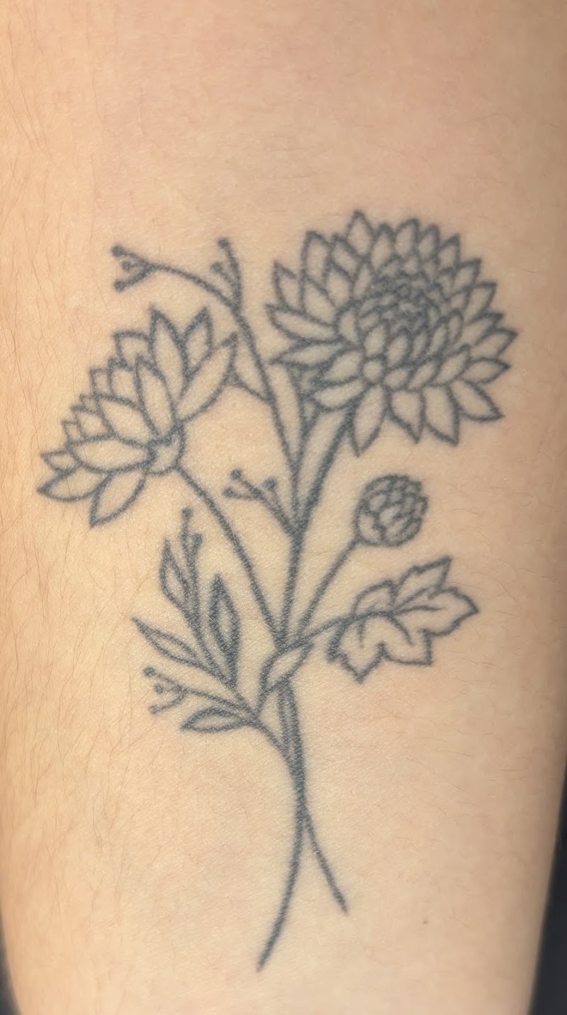 Sarah Sunshine Tattoos photo 4