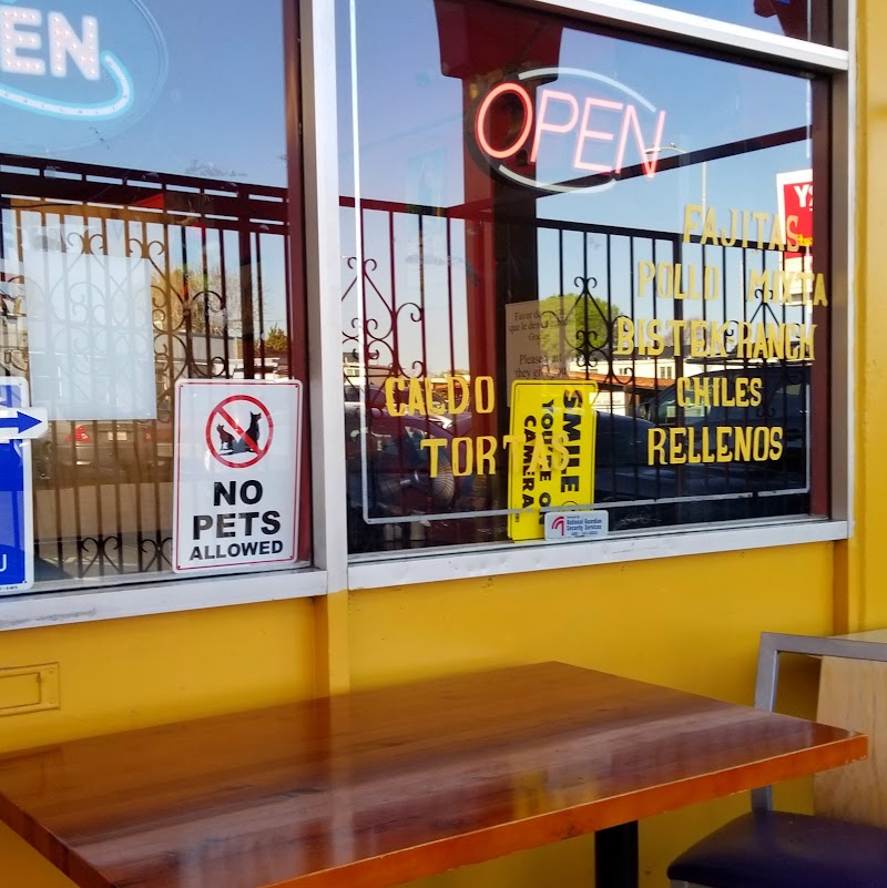 Los Primos Taqueria photo 4
