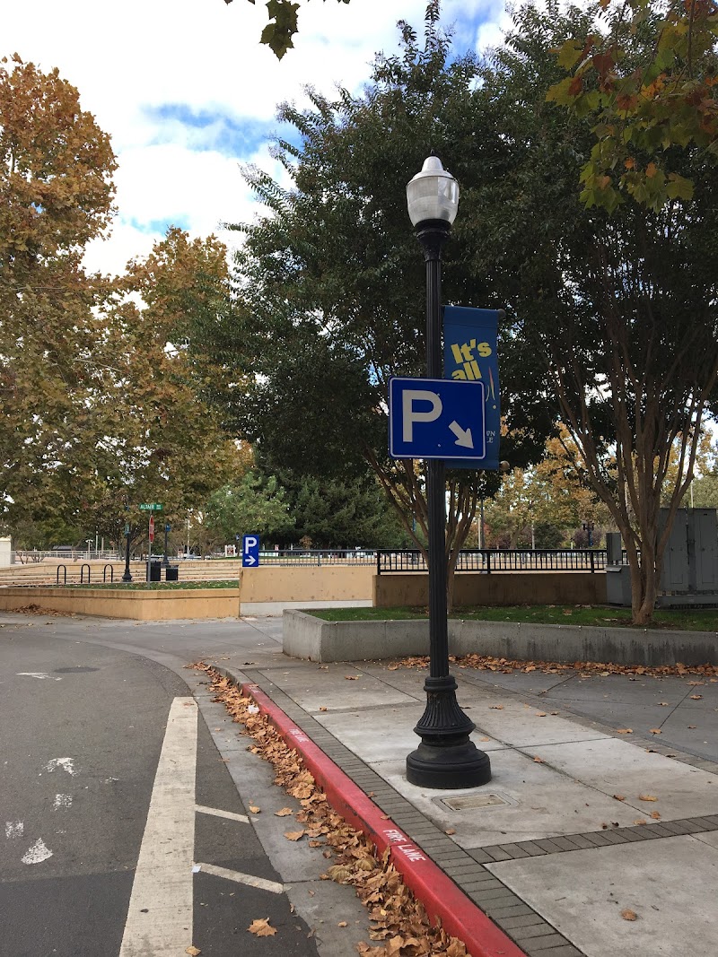 Sunnyvale Public Parking photo 4