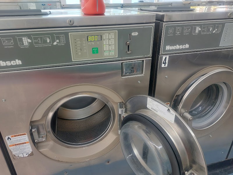 Philippe Parkway Laundromat photo 2