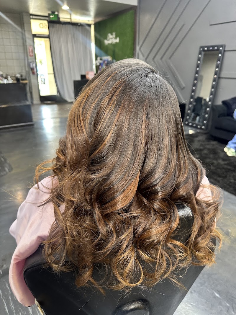 House of slay hair studio photo 3