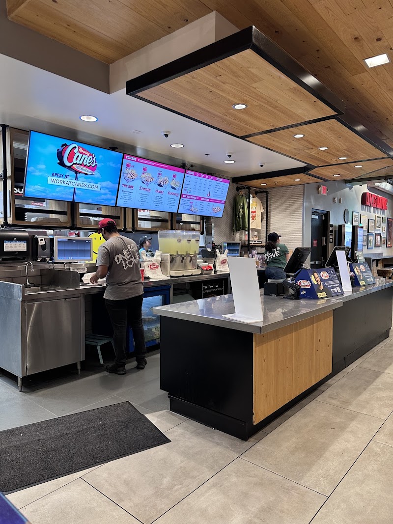 Raising Cane's Chicken Fingers photo 4