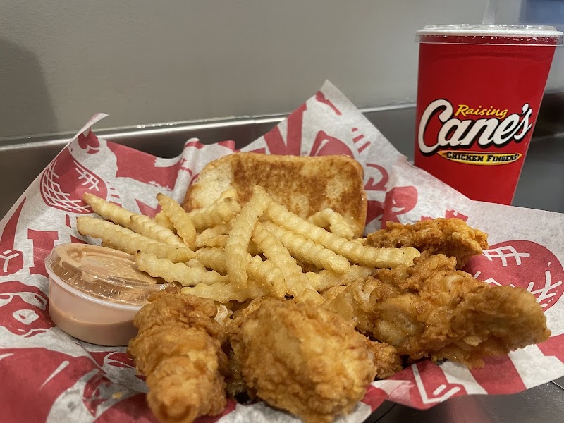 Raising Cane's Chicken Fingers photo 3