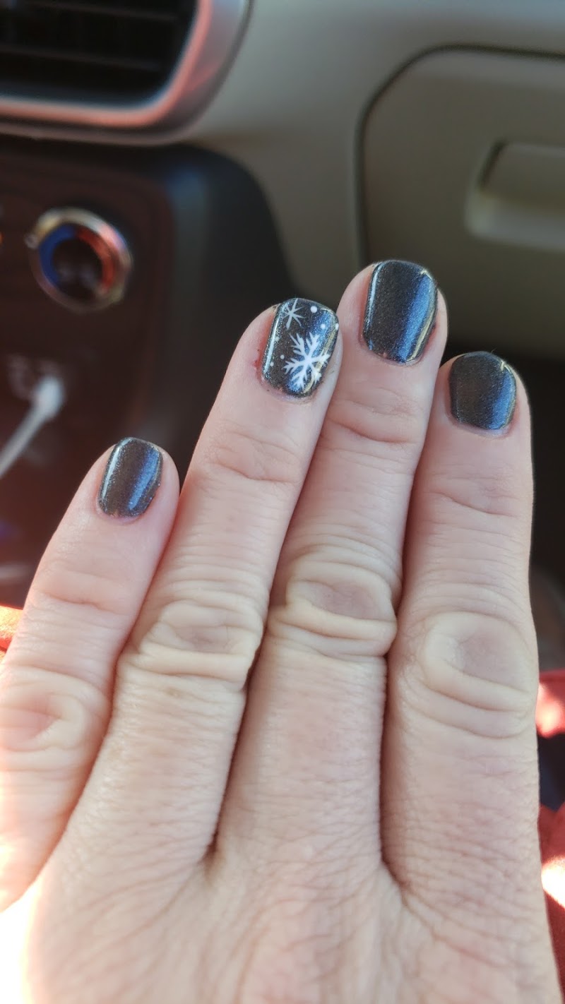 Marshall Nail & Spa photo 4