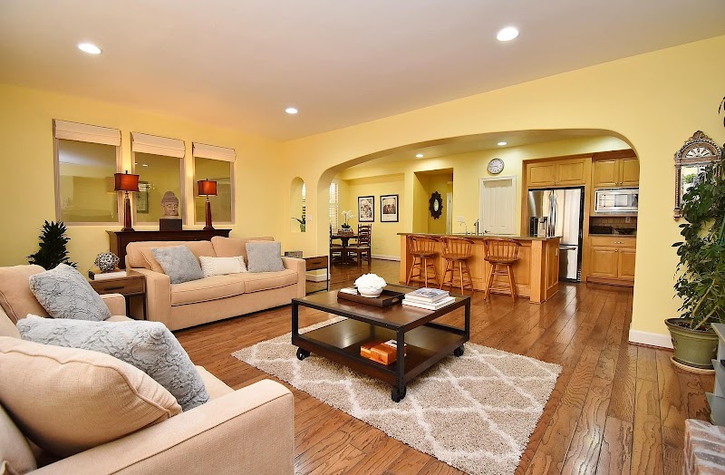 Viktor Manrique - RE/MAX REGENCY photo 2