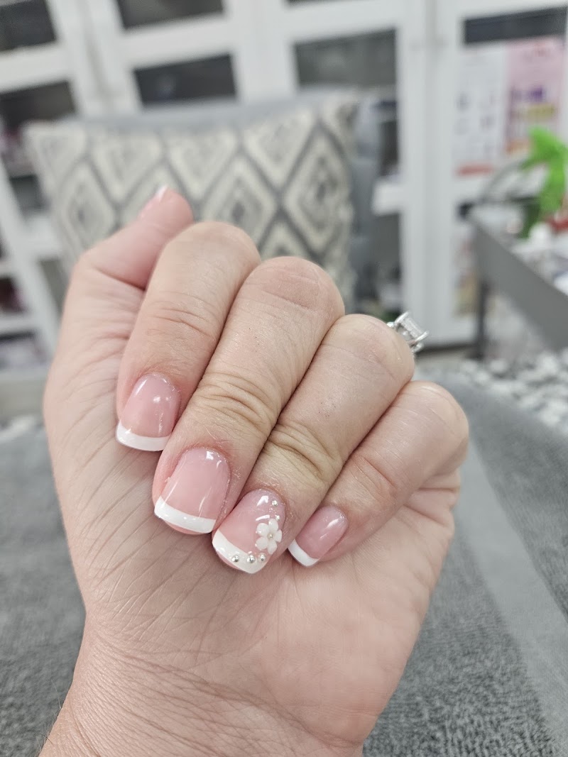 Lovely Nails photo 4