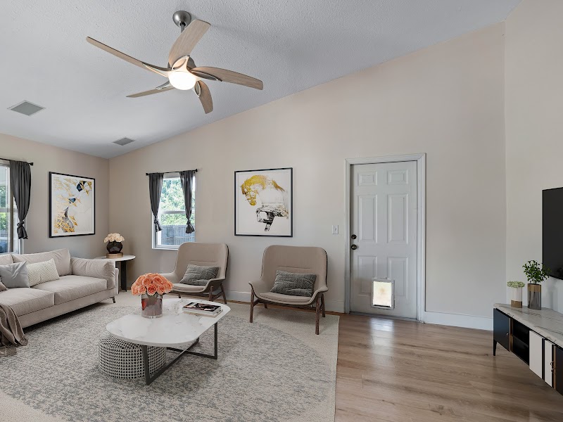 Karen Woods, Realtor photo 2