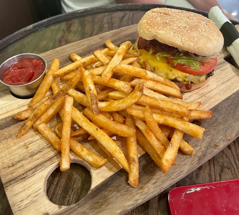 Bella’s Spot Bar and Grill photo 3