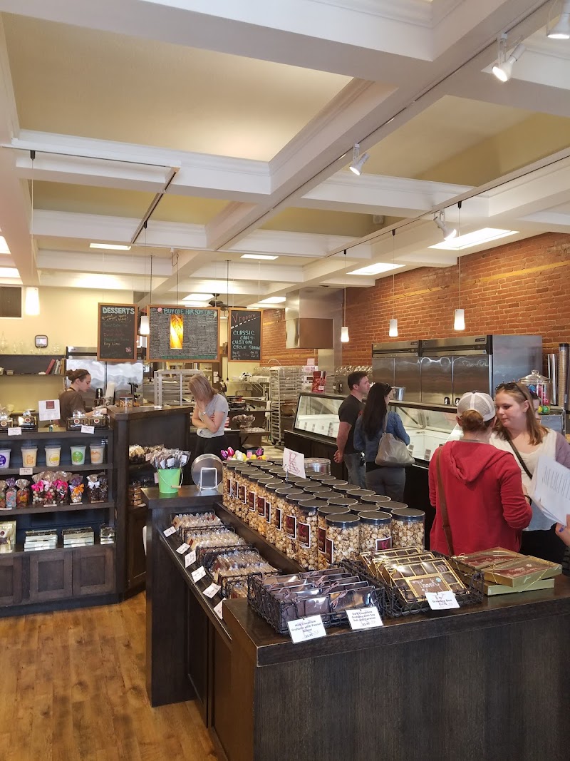 Knoke's Chocolates and Nuts photo 4