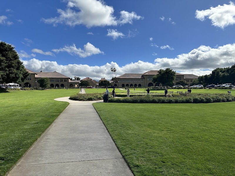 Campus Oval photo 2