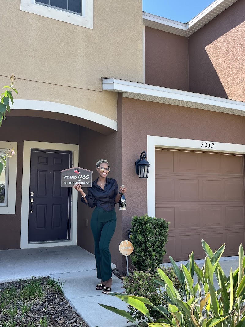 Julian Arias, Florida Realtor photo 2