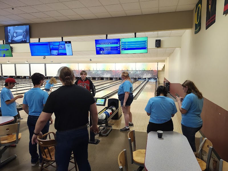 Lakeshore Lanes photo 2