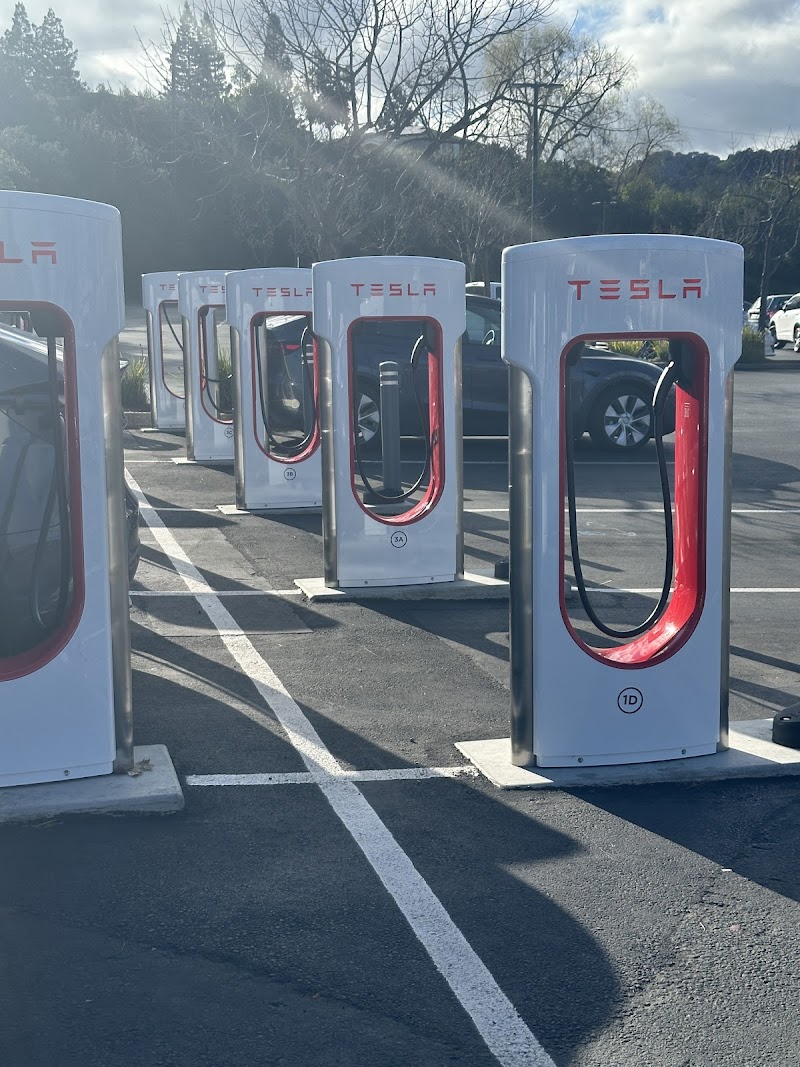 Tesla Supercharger photo 4