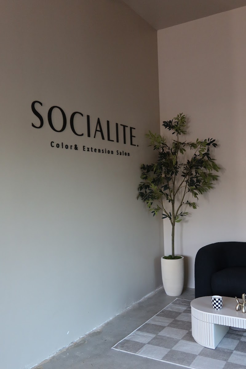 The Socialite Salon photo 3