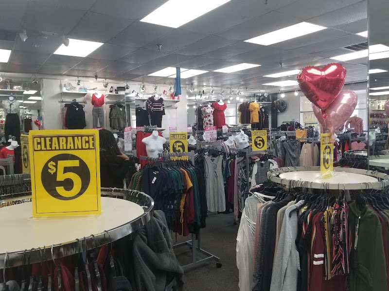 Rainbow Shops photo 5