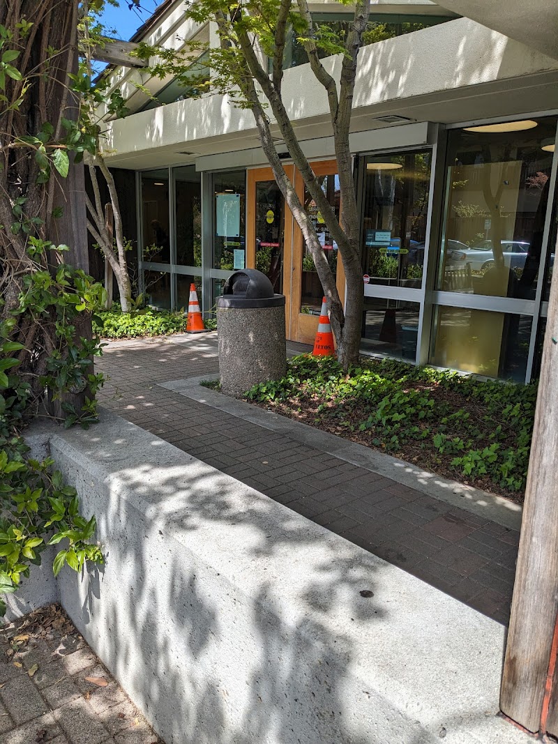 Friends of the Library of Los Altos and Community photo 2