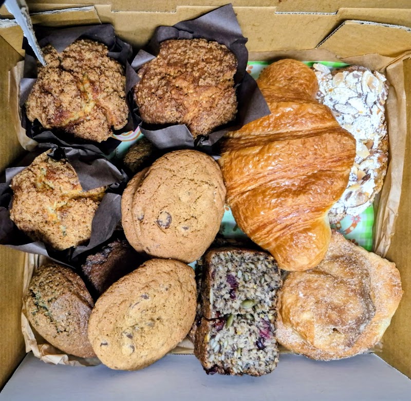 Good Earth Int'l Bakehouse photo 3