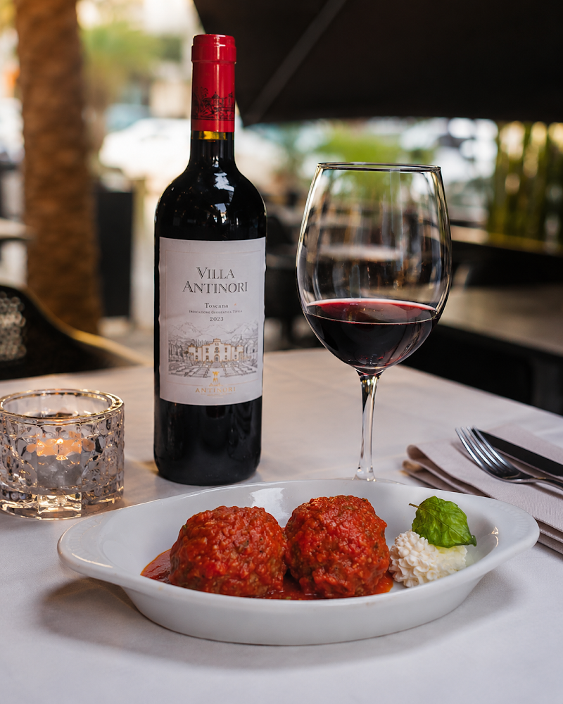 VILLA ROMANA Italian & Romanian Restaurant photo 3