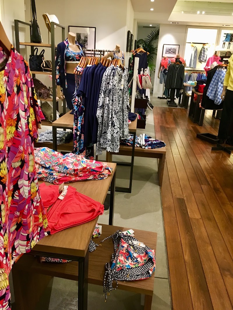 Tommy Bahama Store photo 4