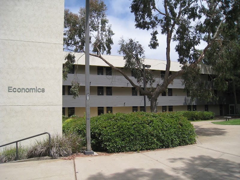 Thurgood Marshall College photo 5