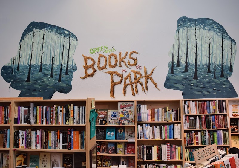 Green Apple Books on the Park photo 2