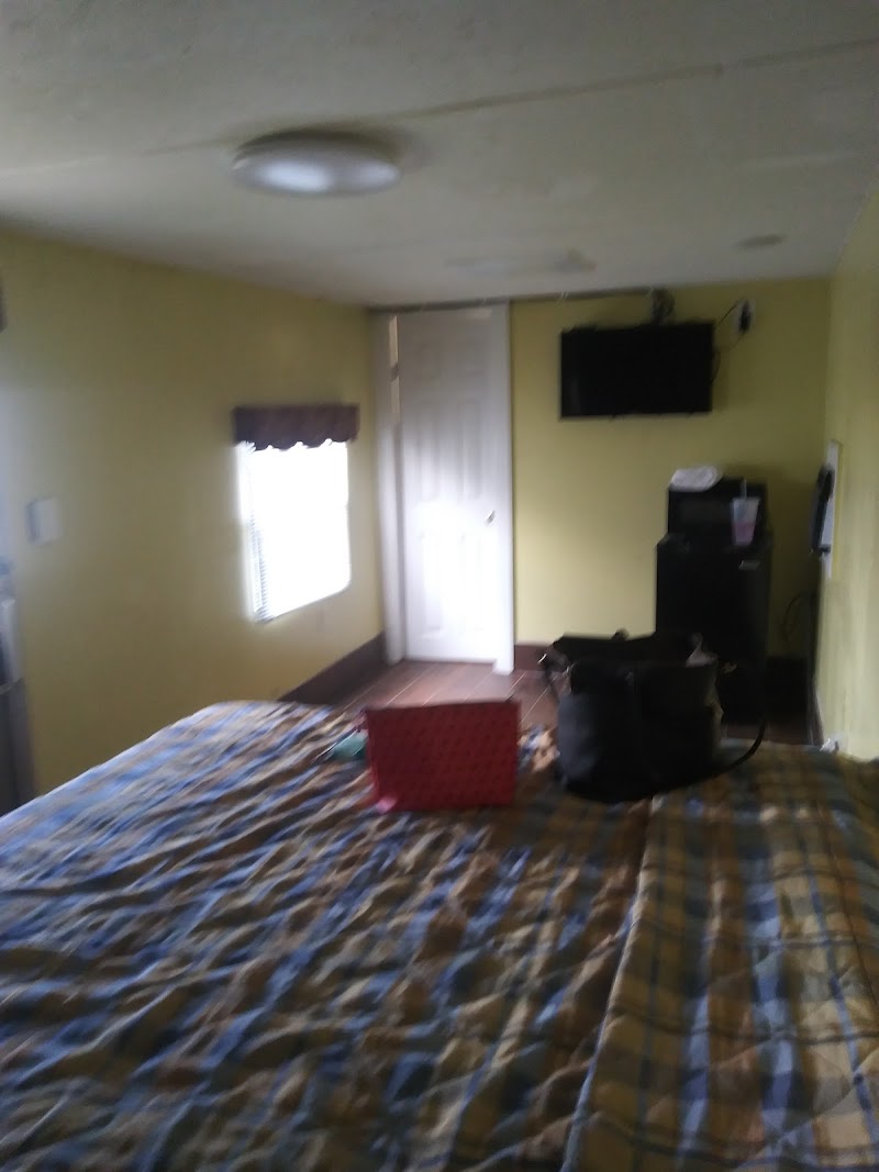 East Bay Motel photo 4