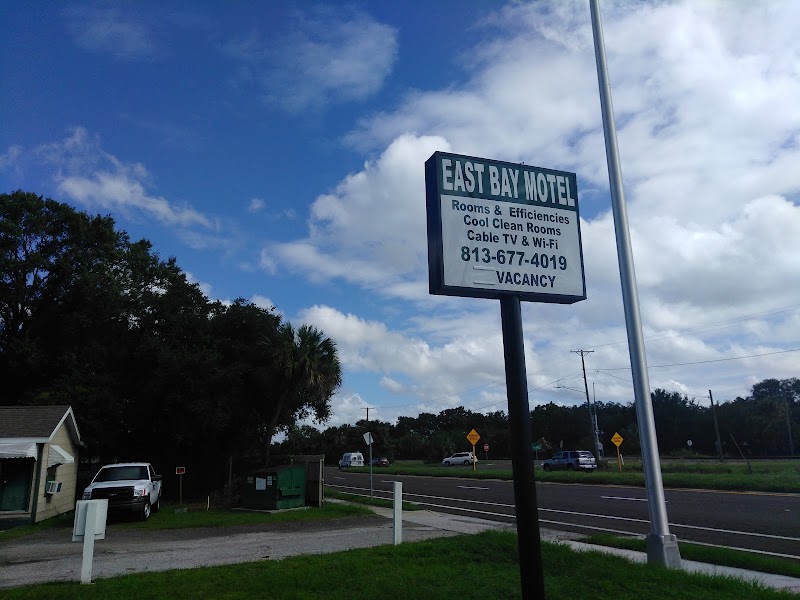 East Bay Motel photo 2