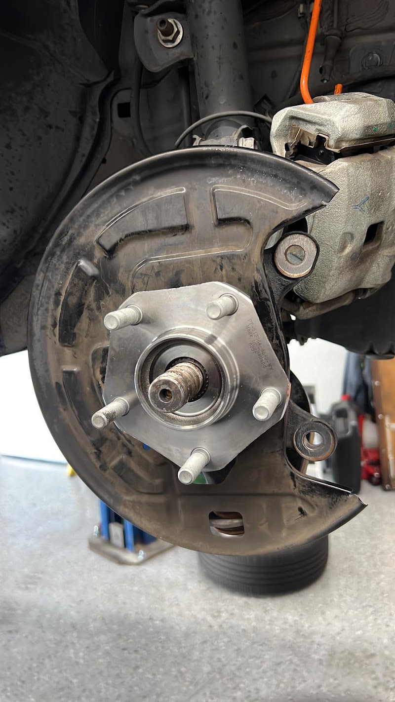 Fleet Auto Services - Chacon Auto Repair LLC photo 3