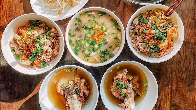 Phnom Penh Noodle Shack photo 2