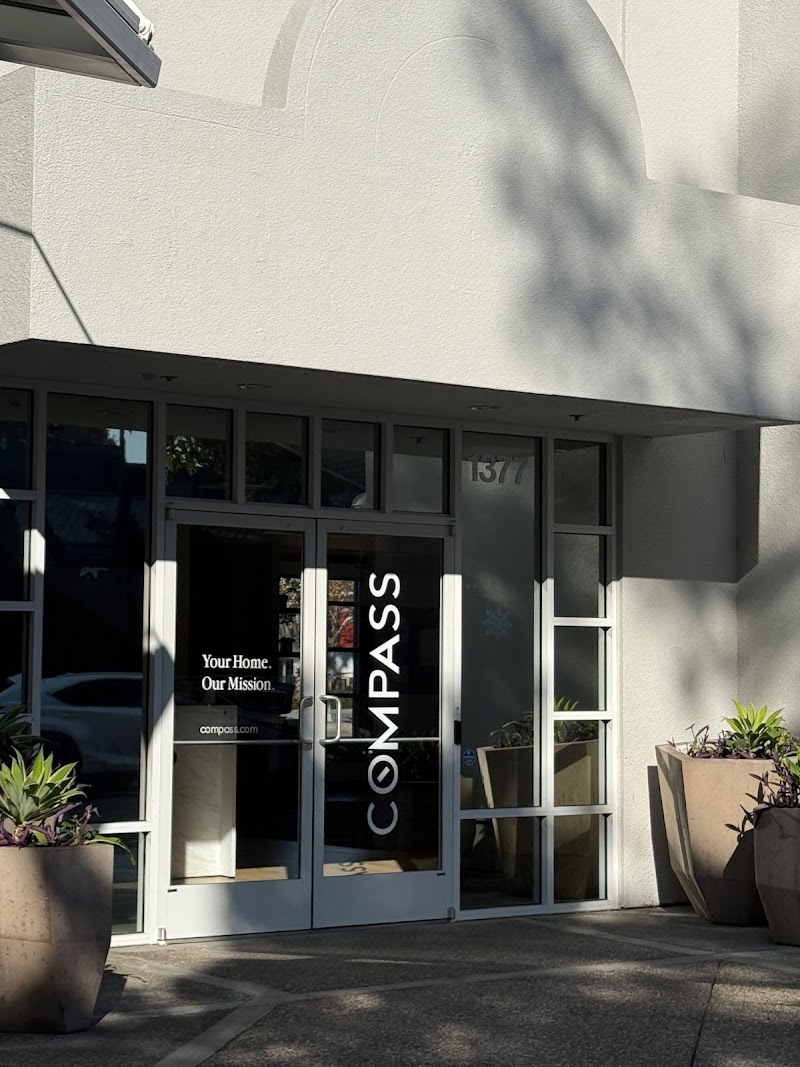 Paige Brown | Silicon Valley Real Estate Advisor | Compass photo 4