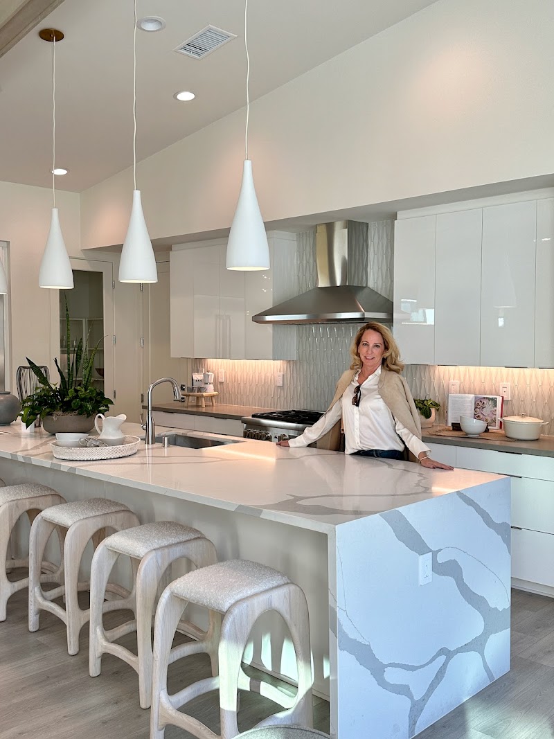 Paige Brown | Silicon Valley Real Estate Advisor | Compass photo 3