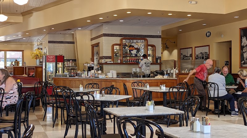 Nut Tree Plaza photo 4