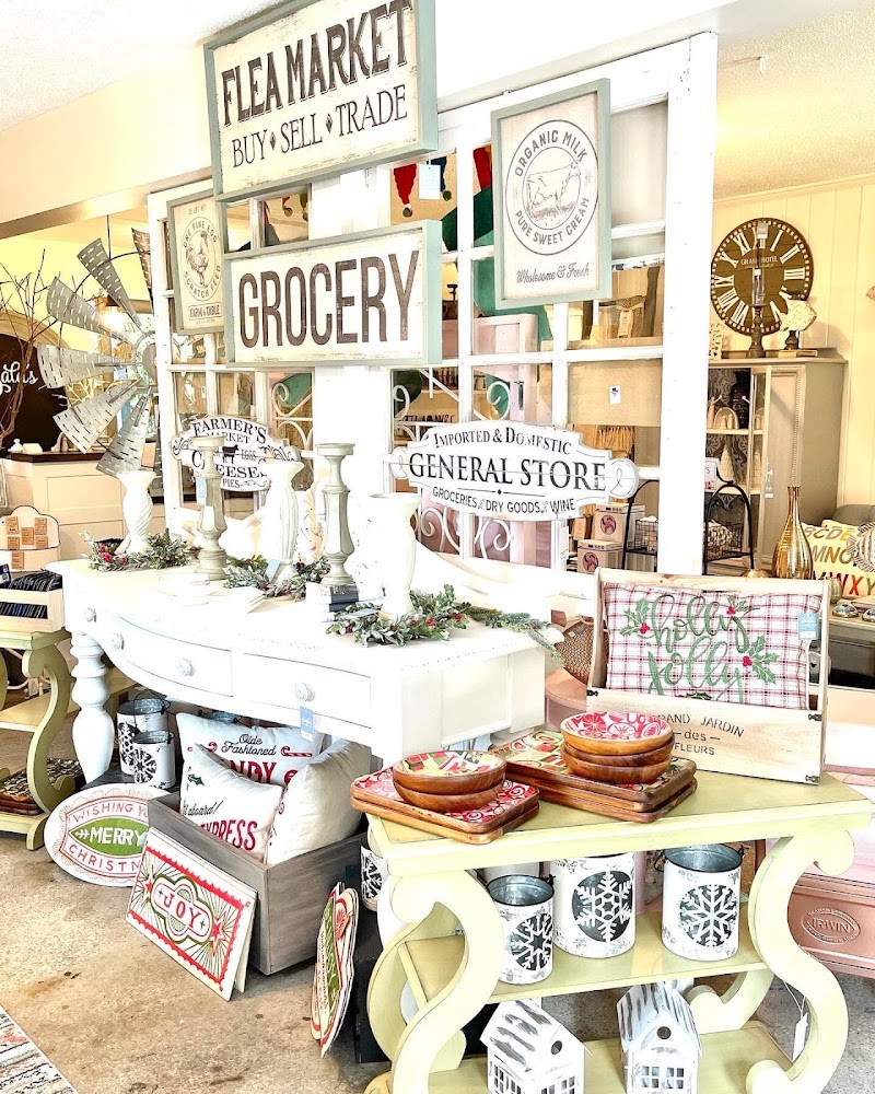 Auzalu's Artisan Market and Pottery Studio photo 2