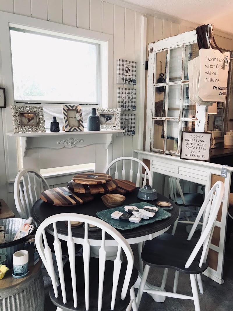 Photo of Auzalu's Artisan Market and Pottery Studio