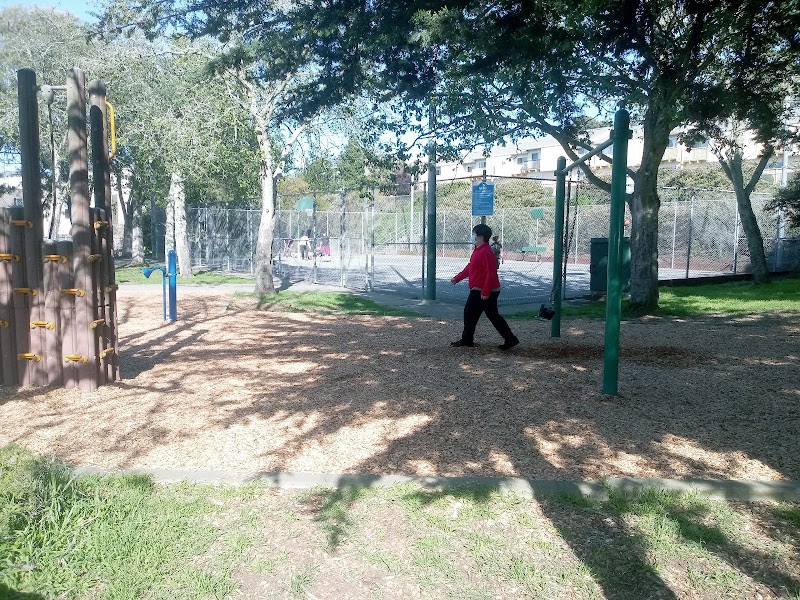 Mission Hills Park photo 2